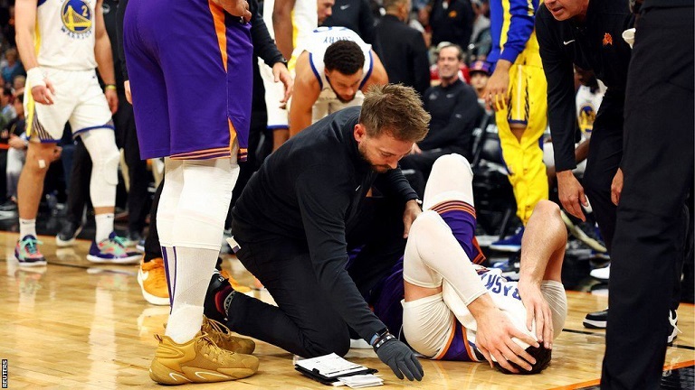 Draymond Green satuttaa taas tarkoituksella vastustajaa pelin aikana